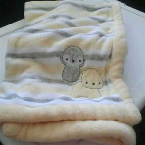 Free shipping. Plush blanket