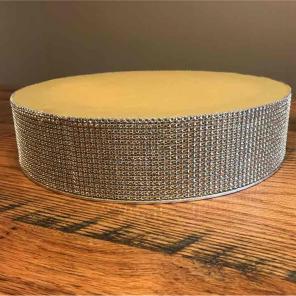 Gold cake stand