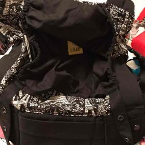 Baby carrier very nice and safe new