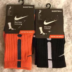 NIKE WOMENS BASKETBALL SOCKS SZ 4-6