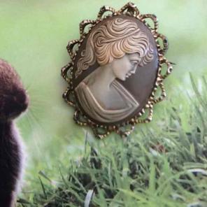 1960's Cameo Brooch/Pendant