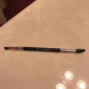 abh 12 eyebrow brush dupe