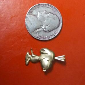 14k Snoopy charm,used