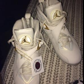 Champagne JORDAN 8s