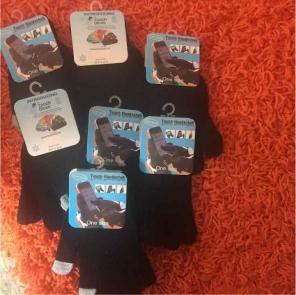 7 Pairs of Touch Gloves