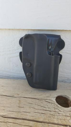 M & P 9/40 S & W Paddle Holster