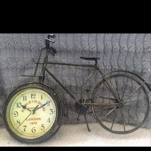 "bike-clock" decorative piece