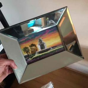 Glass picture frame