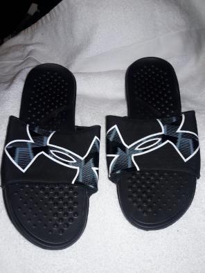 Men's Under Armour Slides Size:10