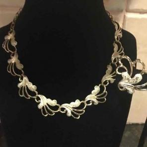 Sarah Cov set