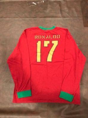Cristiano Ronaldo Long sleeve Size Large
