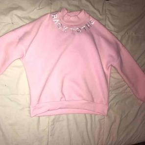 PINK SWEATER