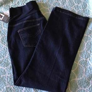 NWT maternity petite jeans