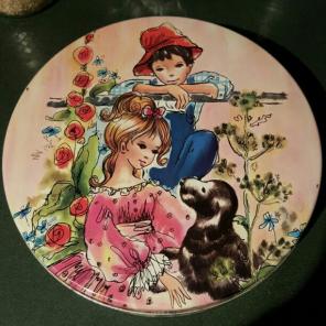 Vintage gingham biscuits tin