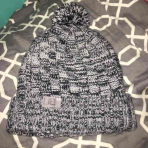 Women's Under Armour beanie