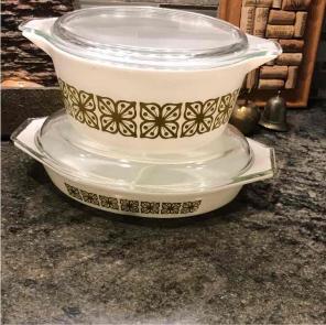 2 PYREX BAKERS 475 & 1 1/2Qt DIVIDED