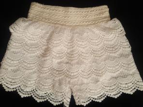 Junior's Ivory Lace Ruffled Shorts S/M