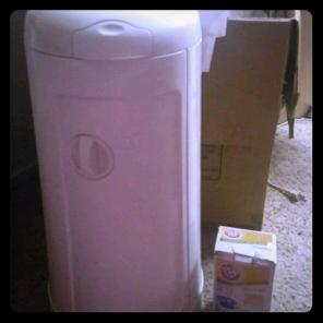 munchkin diaper pail