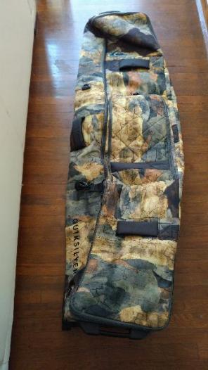 QUICKSILVER WheeledPadded Snowboardd Bag