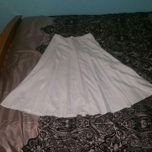 Chadwicks Pleated white skirt 10p