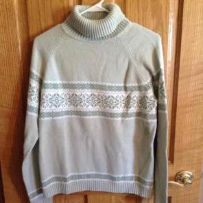 (L) Sonoma Turteneck Sweater