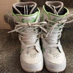 Womens Vans Hi standard boots