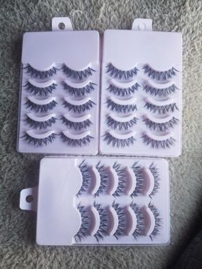 15 pairs of eyelashes
Brand new