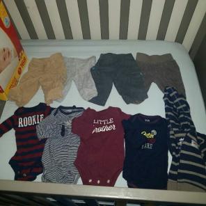 Carter's newborn lot 4 pants long sleeve