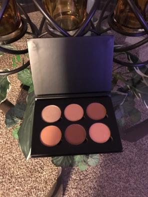 ABH Contour Kit- Med/ Tan