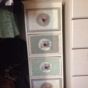 Cute Floral Skinny Dresser