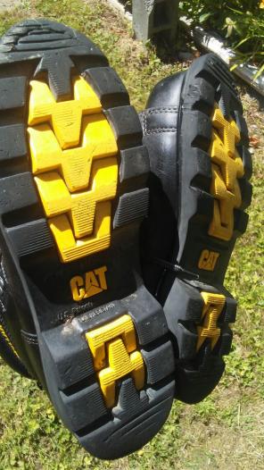 Caterpillar steel toe boots size 8