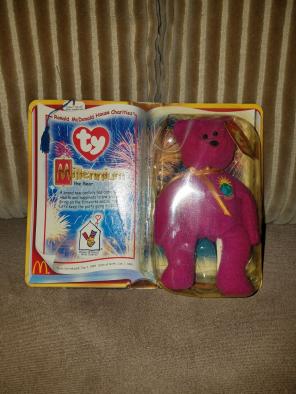 TY Millennium the bear Beanie Baby
