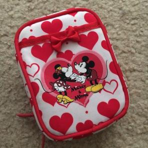 Tokyo Disney Mickey And Minnie Pouch