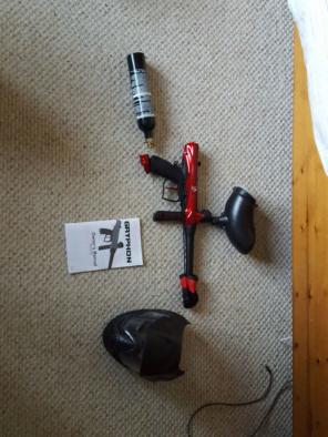 Paintball gun and helmet