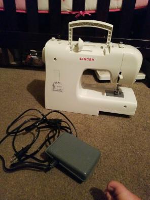 Singer Simple Sewing Machine