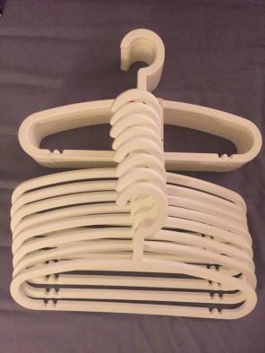 {NEW} Child Hangers