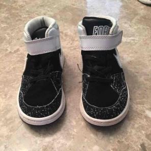 Toddler Boys Size 9 Nike Bball Sneakers