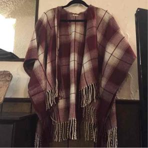 Like new Hollister plaid poncho sweater