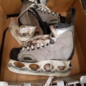 CCM Vector Skates