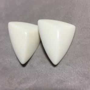 Vintage mod geometric triangle earrings