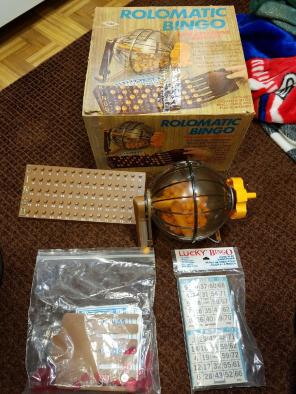 MILTON BRADLEY ROLLOMATIC BINGO GAME