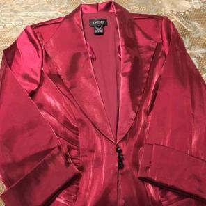 An elegant 3piece suit for occasions
