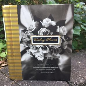 Gorgeous NWOT Wedding Planner