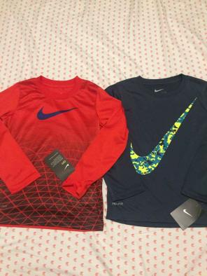 Boy Nike top