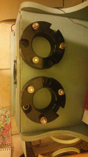 2006 Nissan Titan front lift spacers