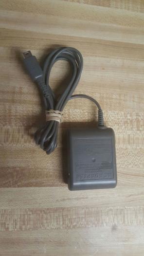 NINTENDO DS LITE CHARGER