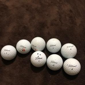 8 Titleist Pro V 1s