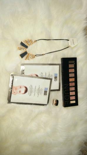Eyeshadow , New ! masks , New! necklace