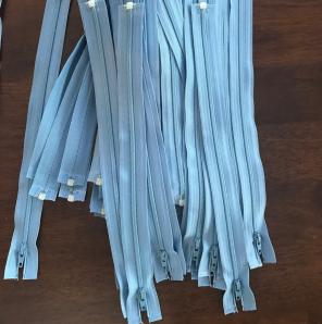 Ykk Zippers Lot Of 25- Light Blue 11 Inc