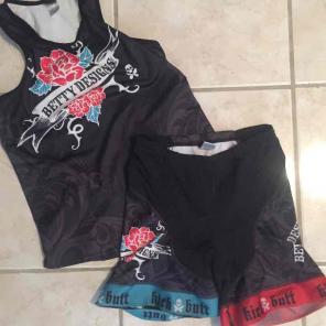 Betty designs tri triathlon